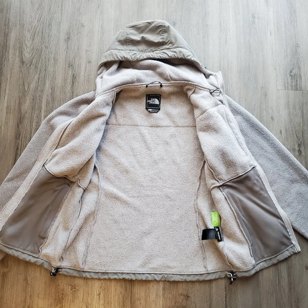 The North Face Jacket - Picture 3 of 9